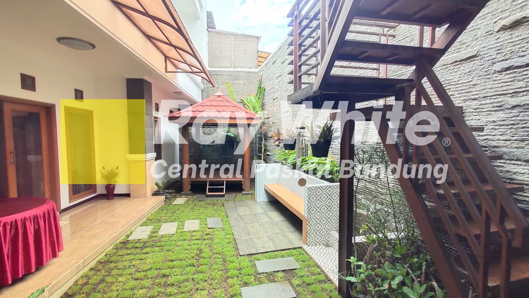 Rumah Hitung Tanah Area Cipete