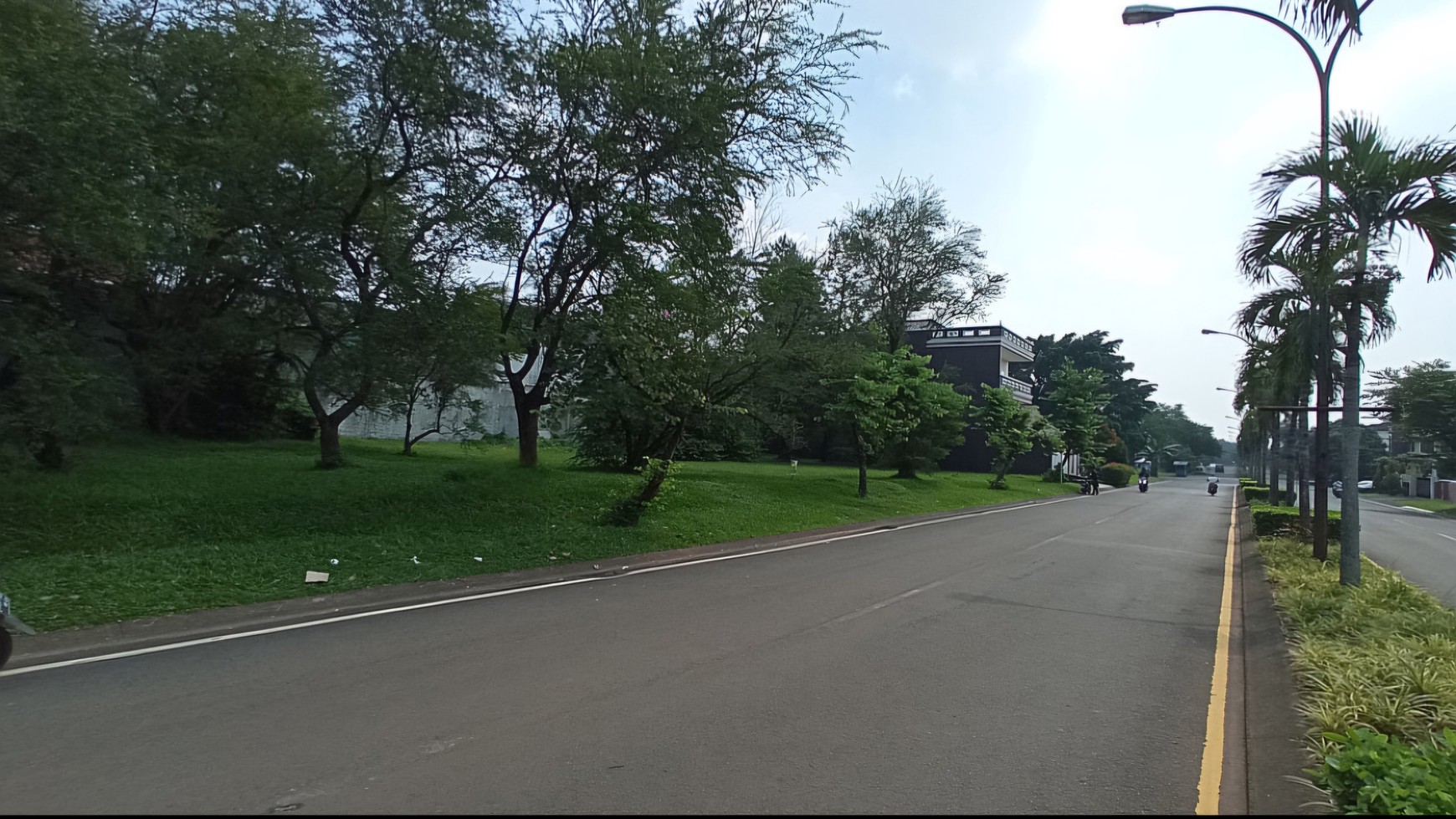 Kavling Gandeng Lokasi Sangat Strategis Di Boulevard Kota Wisata. 