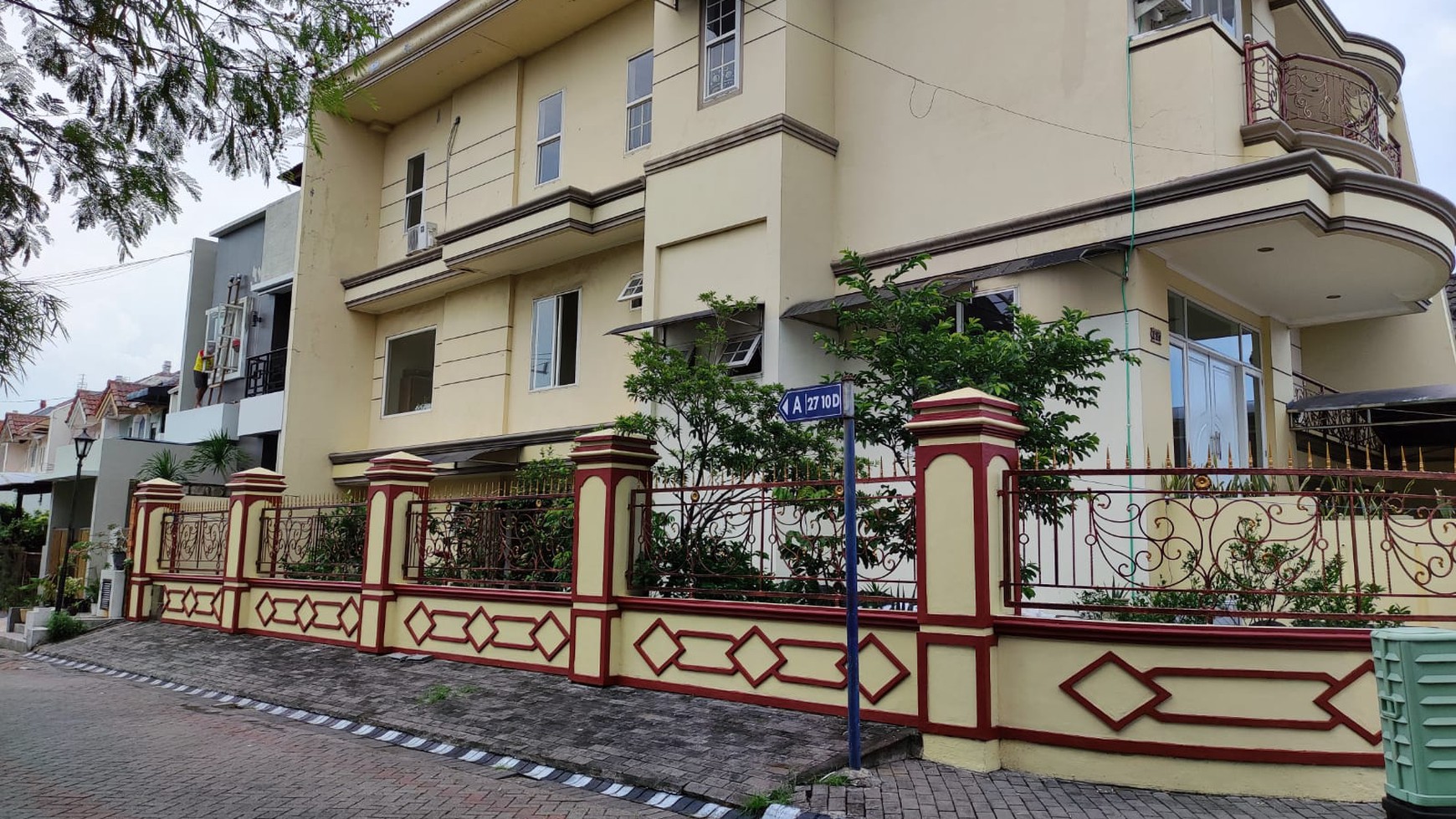 Dijual 300m2 Rumah Pantai Mentari Kenjeran Surabaya Timur - Hook 3,5 Lantai Dekat Pakuwon.city, Galaxy Mall