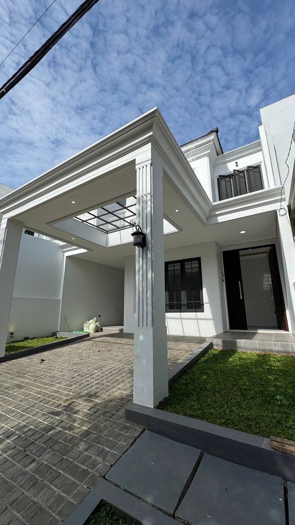 Cinere megapolitan rumah brand new american style halaman luas