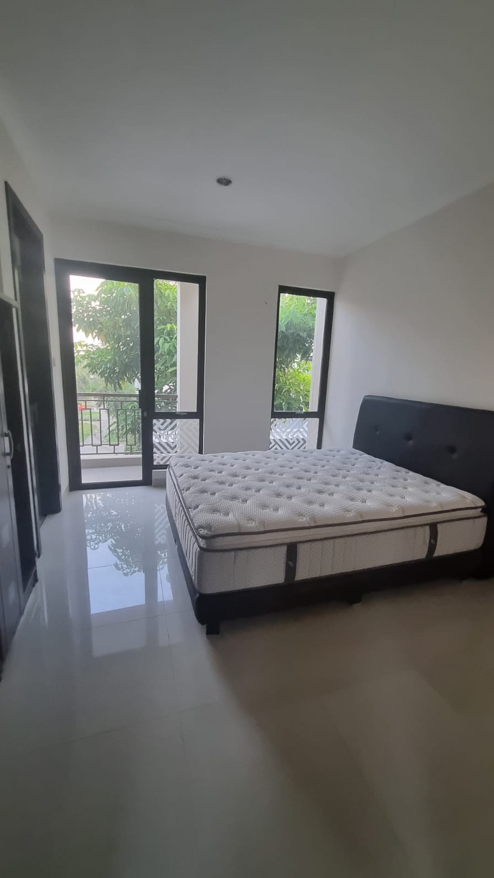 Disewakan Rumah Asri Semi Furnished di Podomoro, Buah Batu