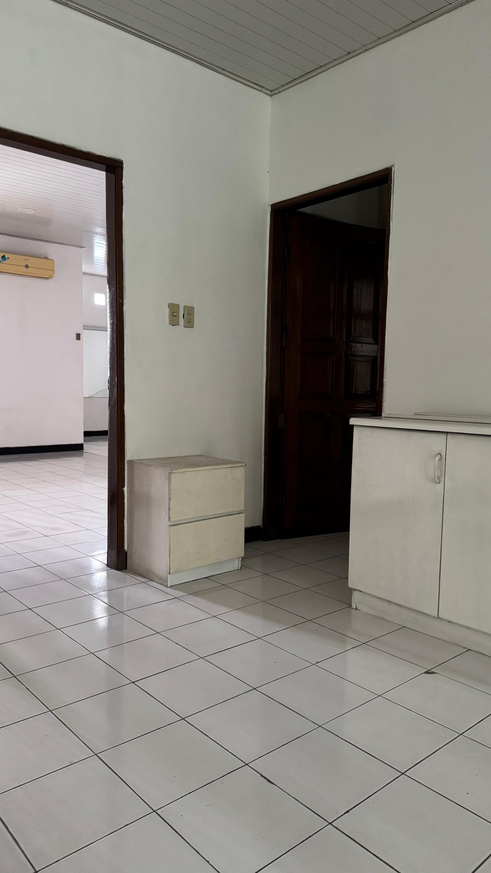 RUMAH DISEWA JALAN CIOMAS KEBAYORAN BARU JAKARTA SELATAN