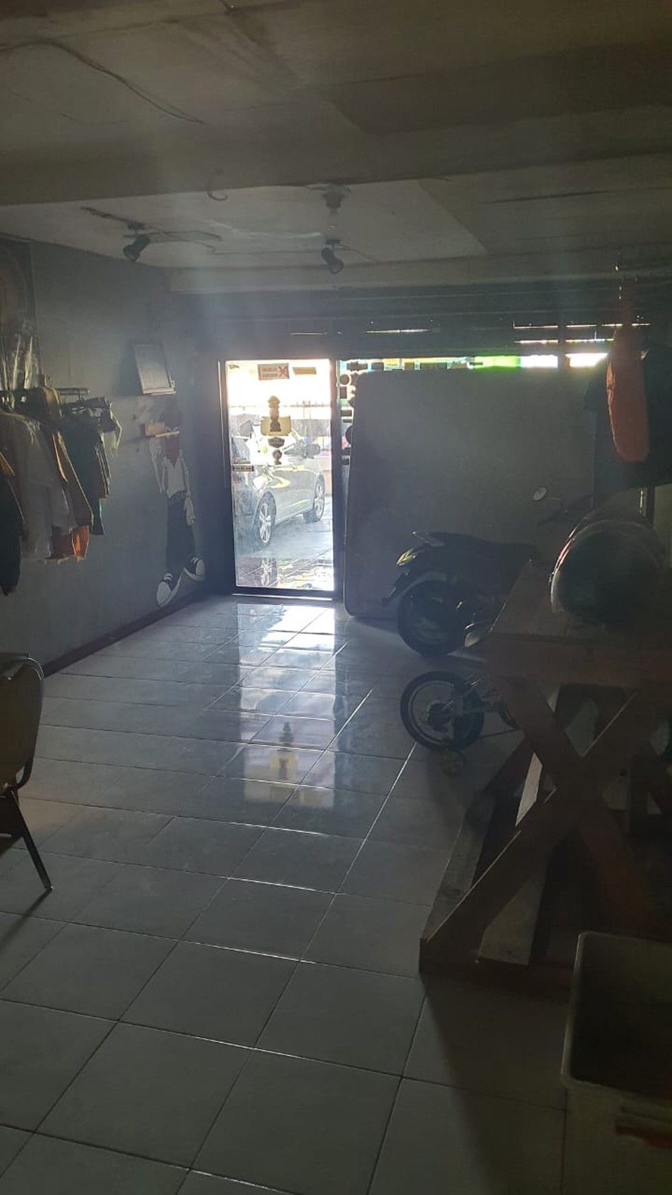 Dijual Rumah Raya Jambangan Surabaya