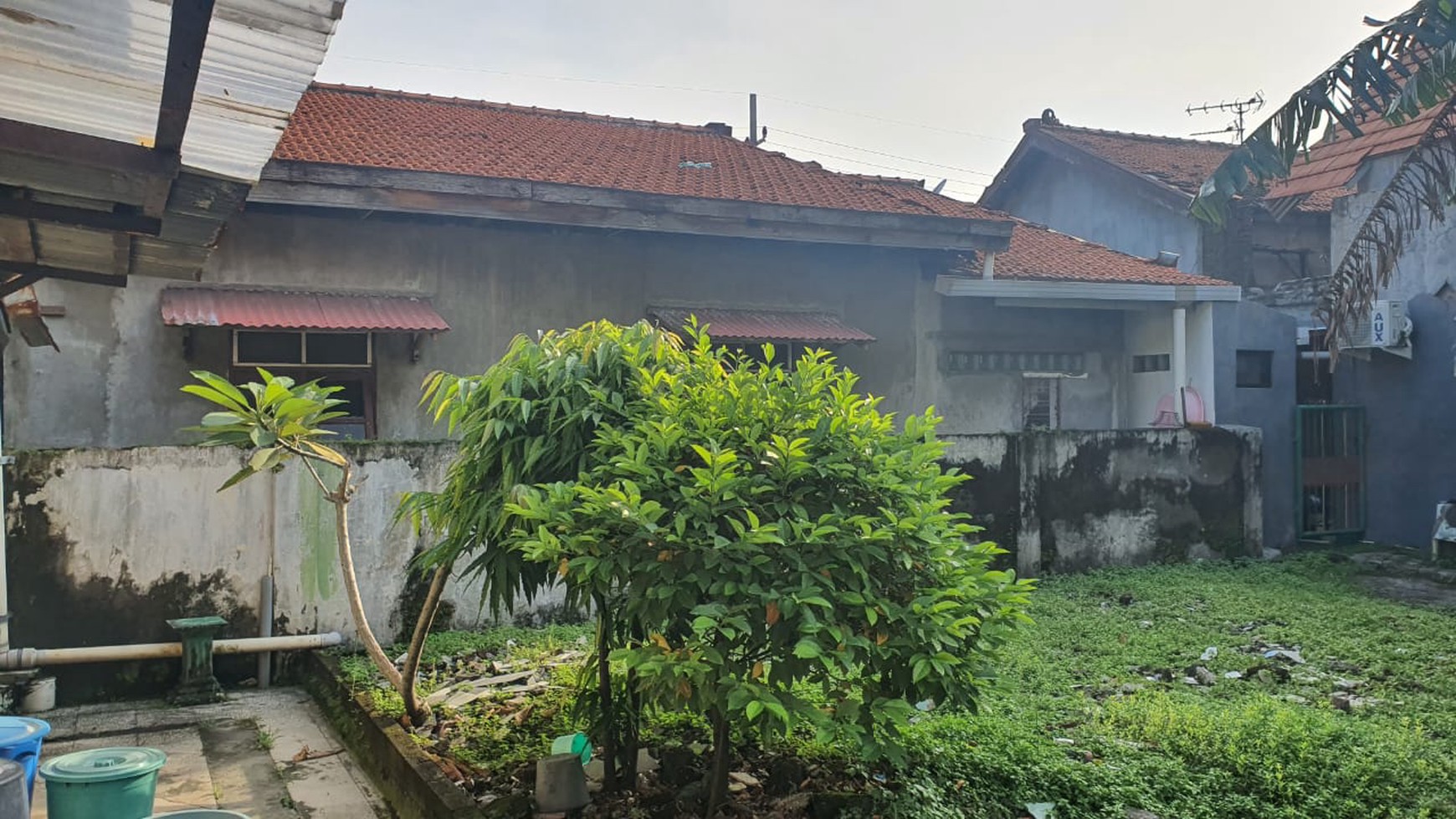 Dijual Rumah Raya Jambangan Surabaya