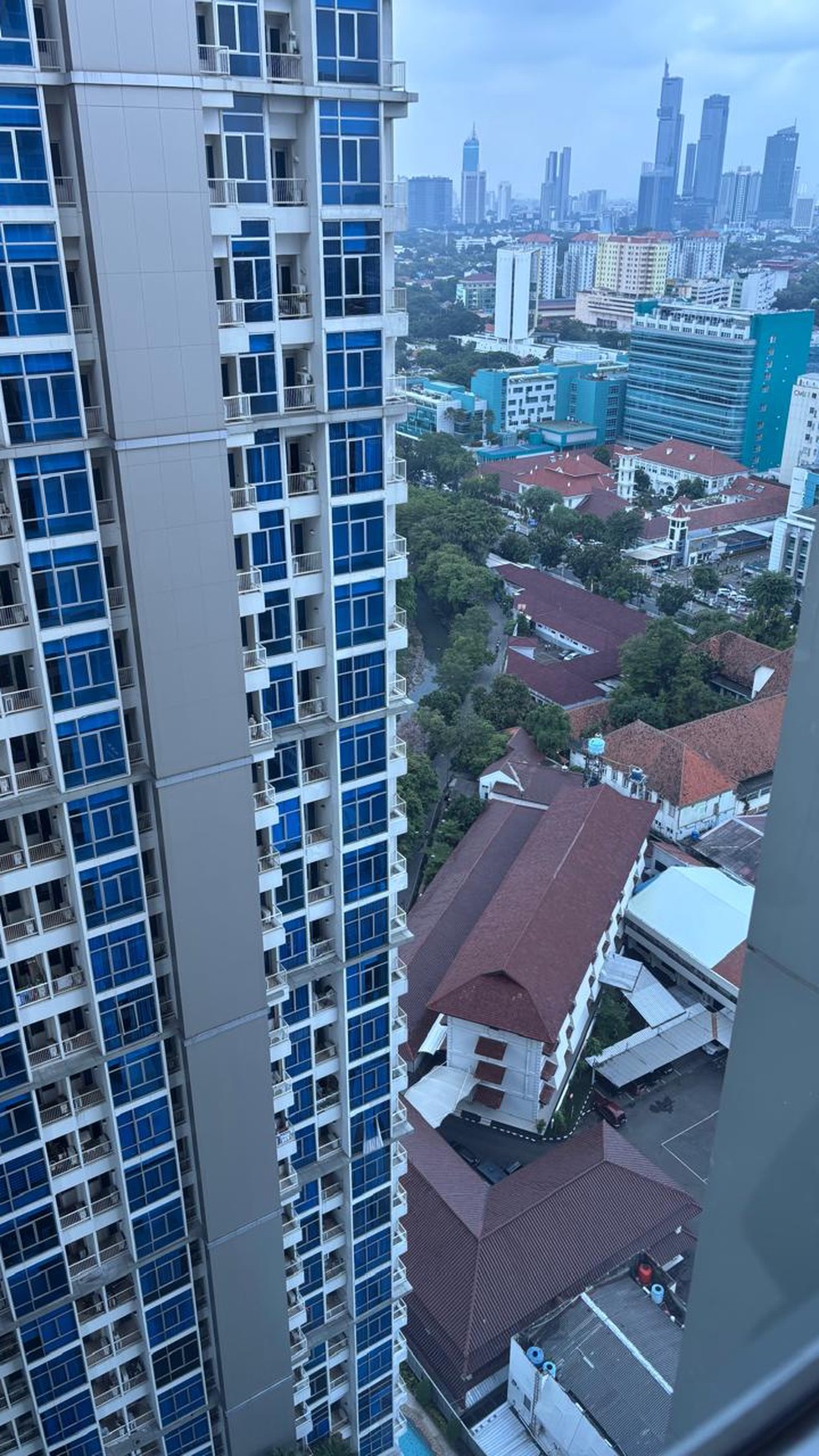 DIjual Apartemen Capitol Tower Saphire 