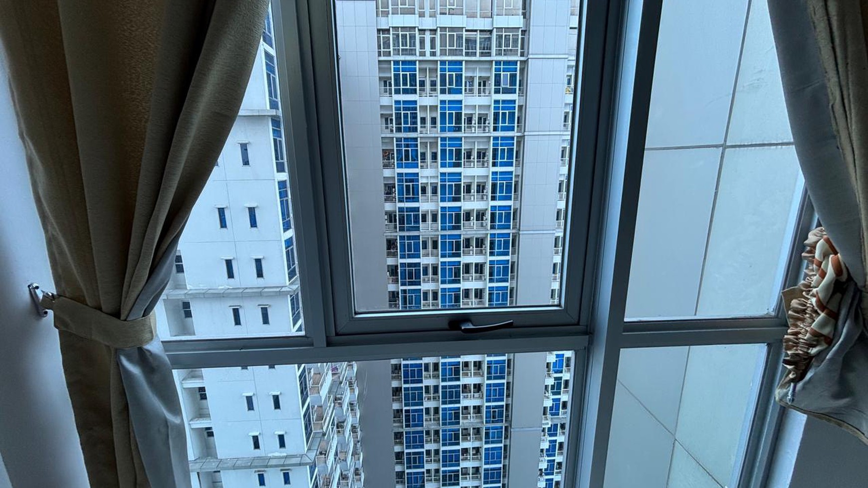 DIjual Apartemen Capitol Tower Saphire 