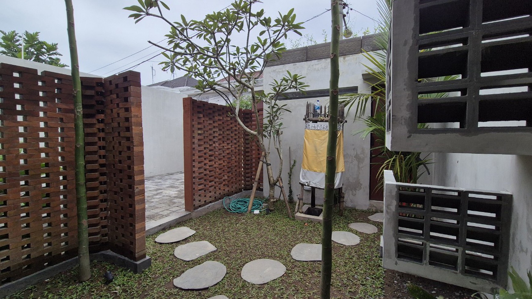 For Rent 2 Units of New Villas/Houses in a Strategic Location, Renon, Denpasar