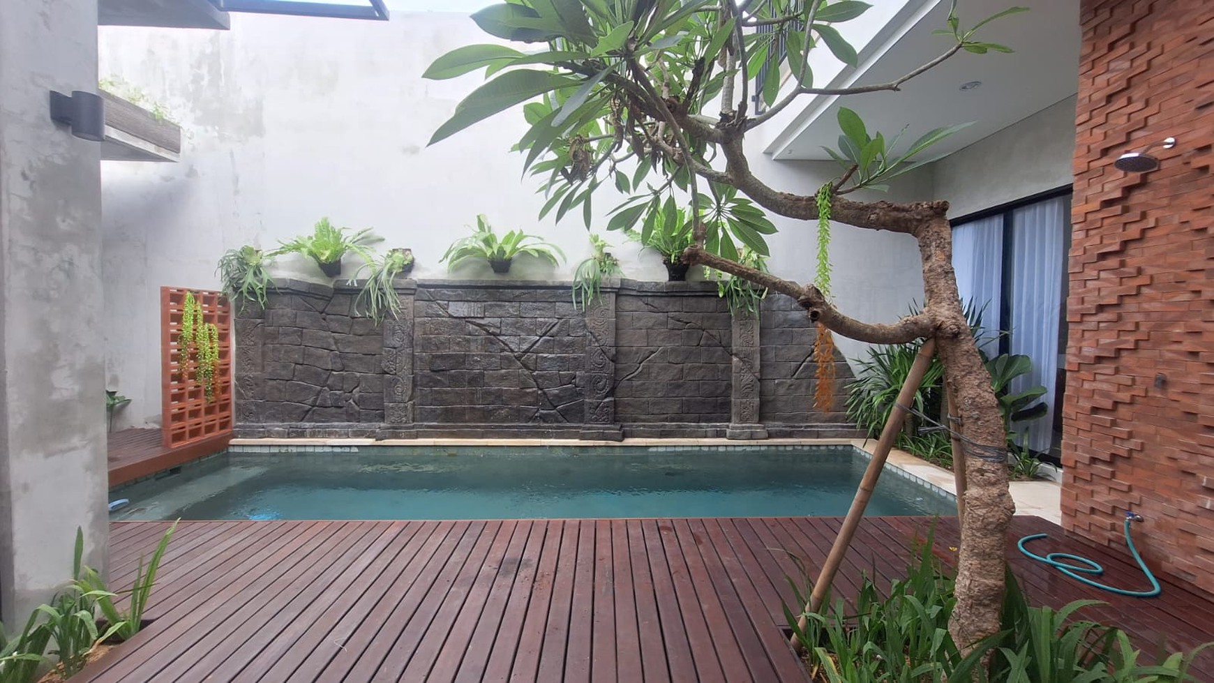 For Rent 2 Units of New Villas/Houses in a Strategic Location, Renon, Denpasar