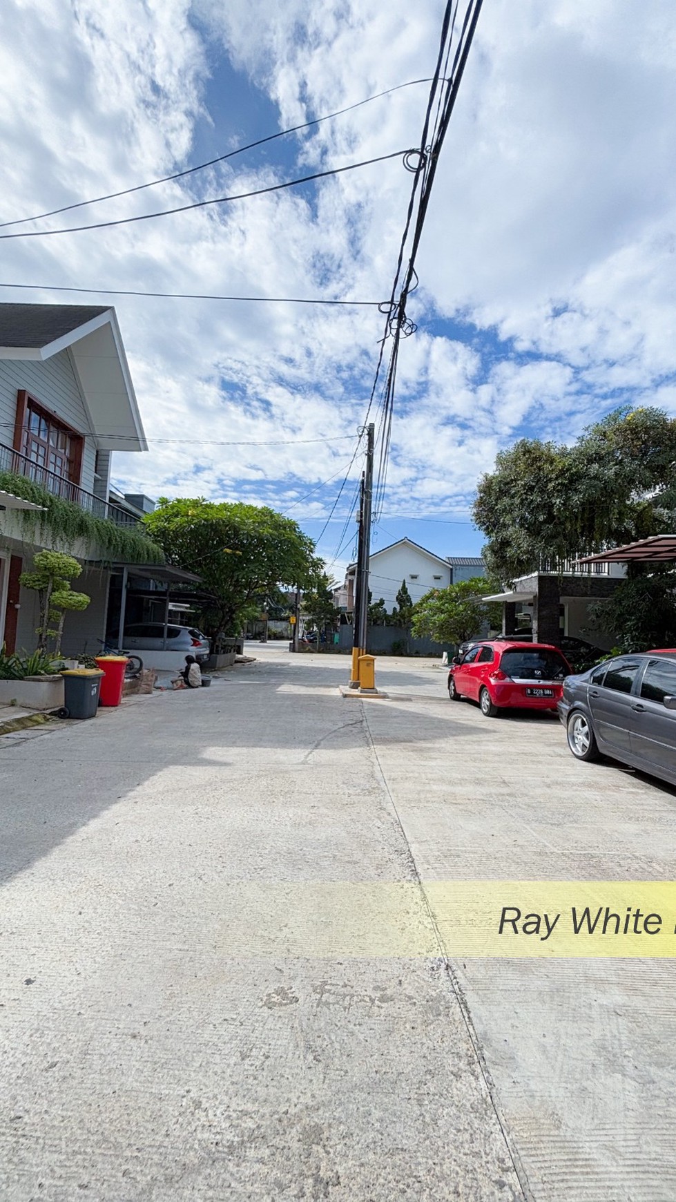 RUMAH MINIMALIS SIAP HUNI DALAM CLUSTER DI BINTARO, TANGERANG SELATAN