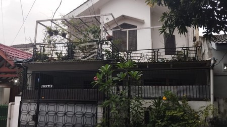 Dijual Rumah 2,5 Lantai Service Area / Laundry Room di Pamulang, Tangerang Selatan