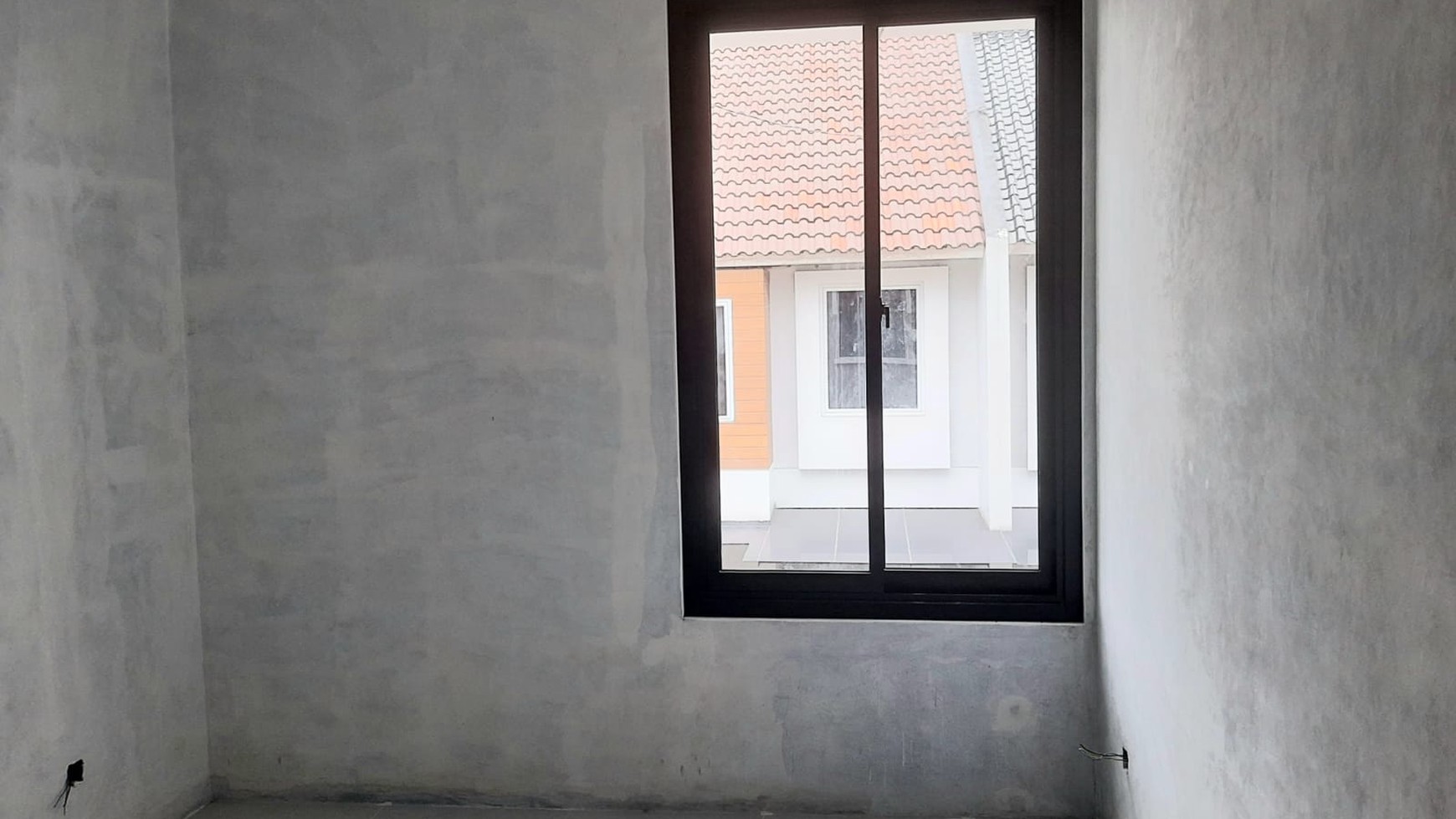 Rumah dijual 2 Lantai Bangunan Baru di Cirendeu