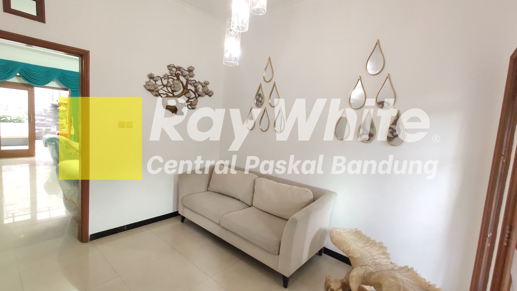 Rumah Cantik Siap Huni di Gegerkalong Bandung