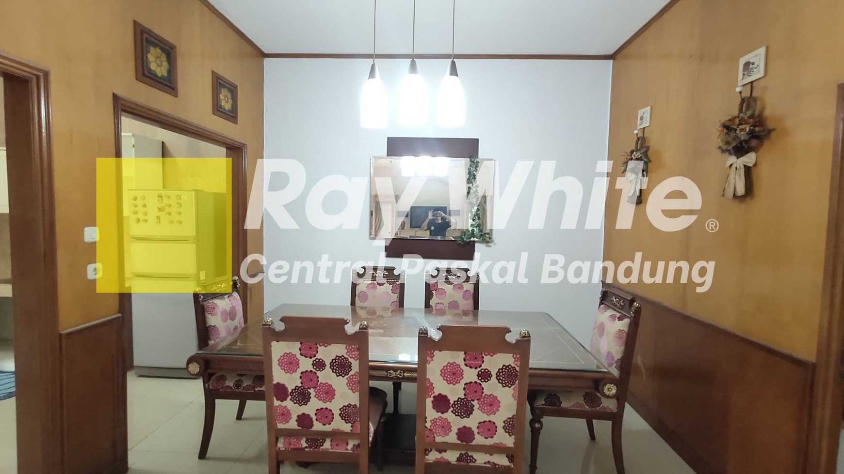 Rumah Cantik Siap Huni di Gegerkalong Bandung