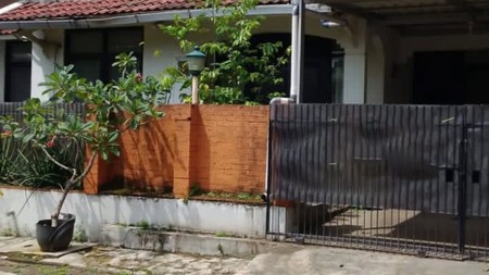 Rumah Siap Huni dengan Hunian Nyaman dan Asri di Bintaro.