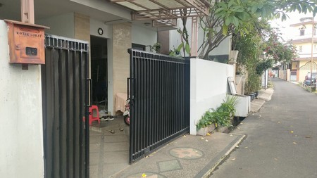 Rumah 2 Lantai Di Tebet Barat 