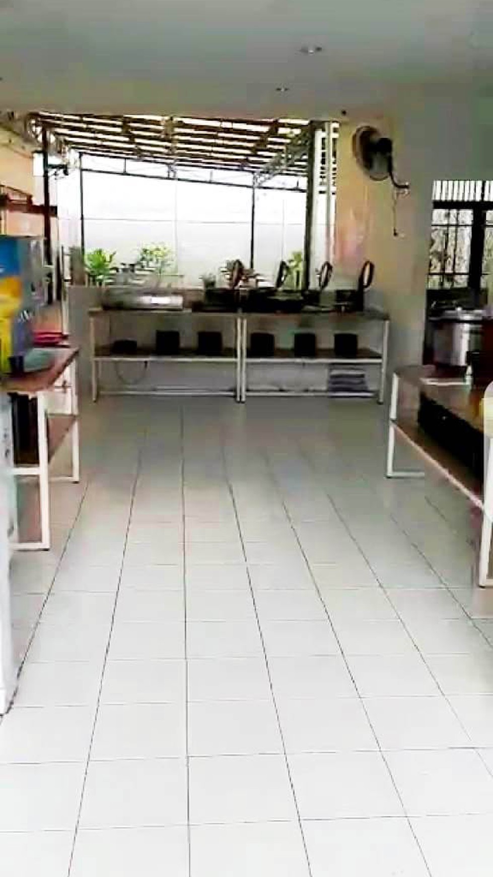 Ruko bagus, cocok untuk usaha, dijalan utama Bintaro