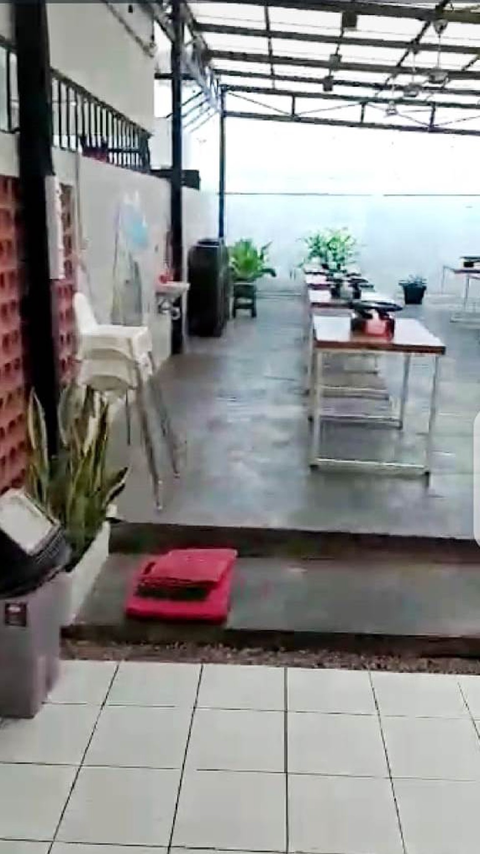 Ruko bagus, cocok untuk usaha, dijalan utama Bintaro