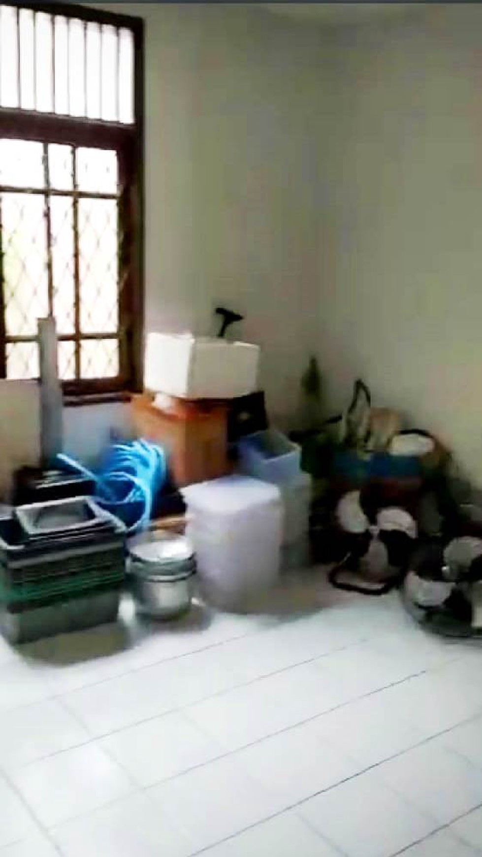Ruko bagus, cocok untuk usaha, dijalan utama Bintaro