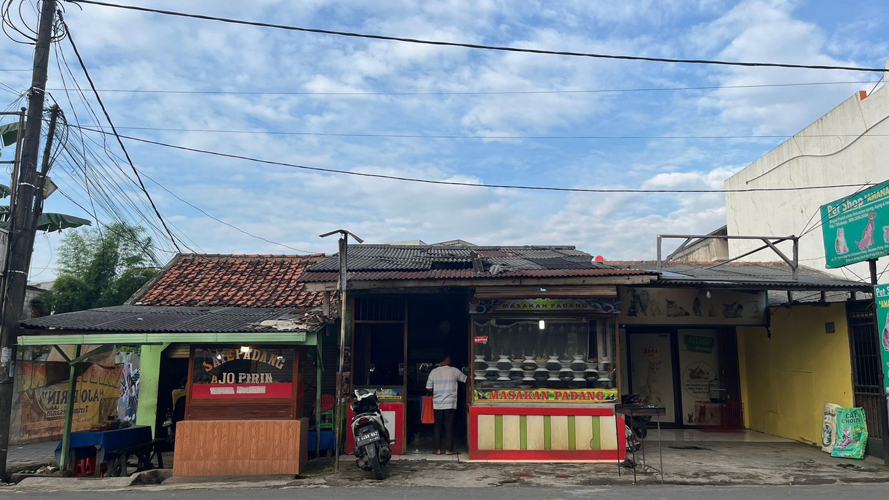 Ruang Usaha Siap Pakai dan Lokasi Strategis Pinggir Jalan Raya. @Pondok Aren