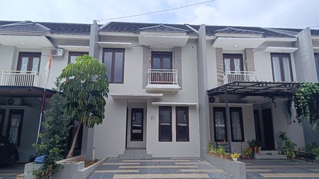 Dijual Rumah Mewah Model Modern 2 lantai di Ciputat, Tangerang Selatan