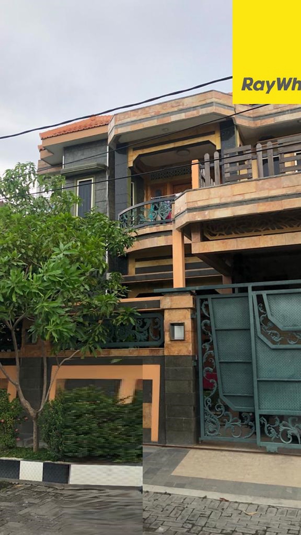 Dijual Rumah 2 lantai di Pondok Maritim Indah Surabaya