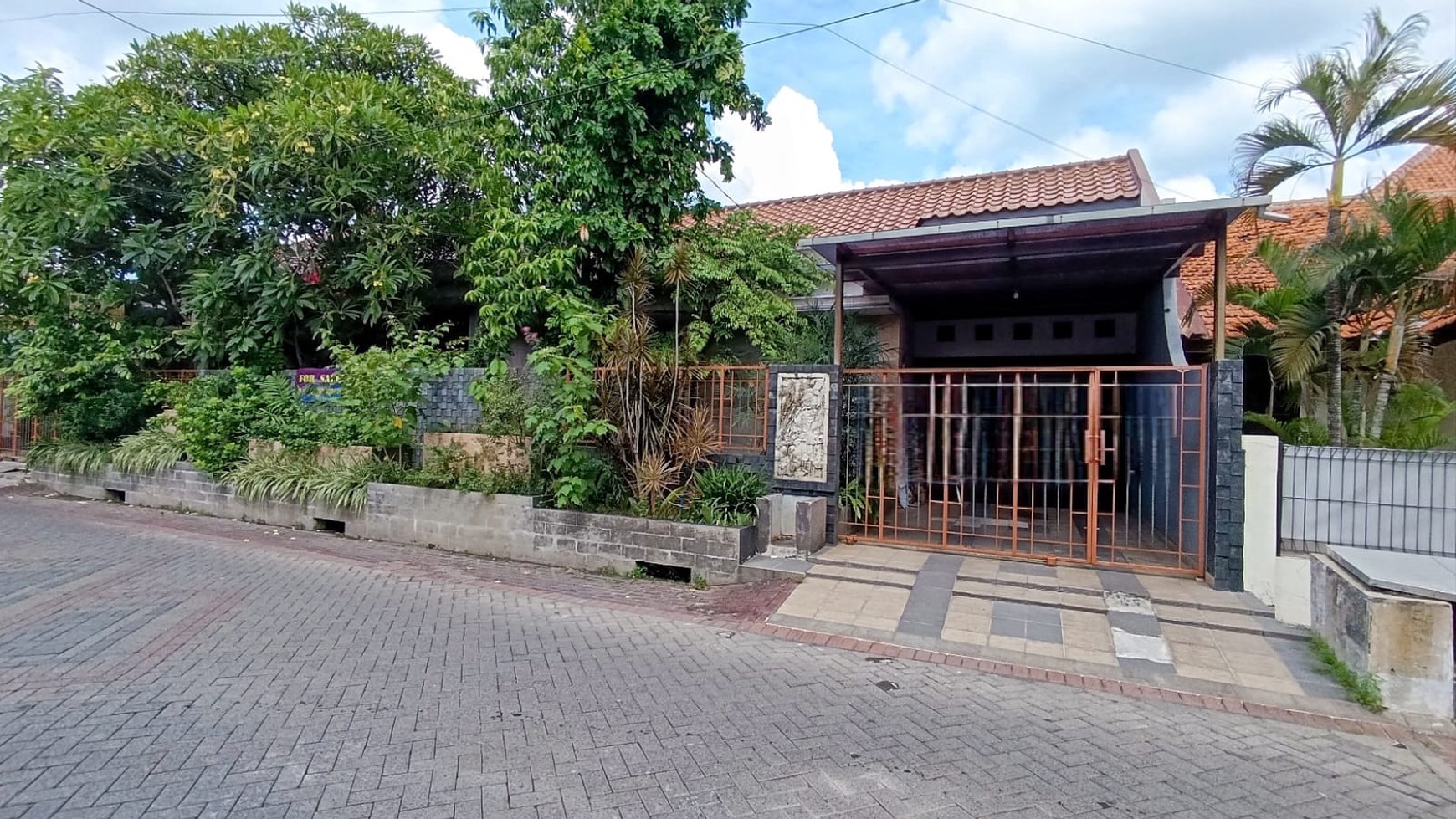 JUAL RUMAH MURAH DI PANDUGO SURABAYA - LUAS 402 M&#xb2;