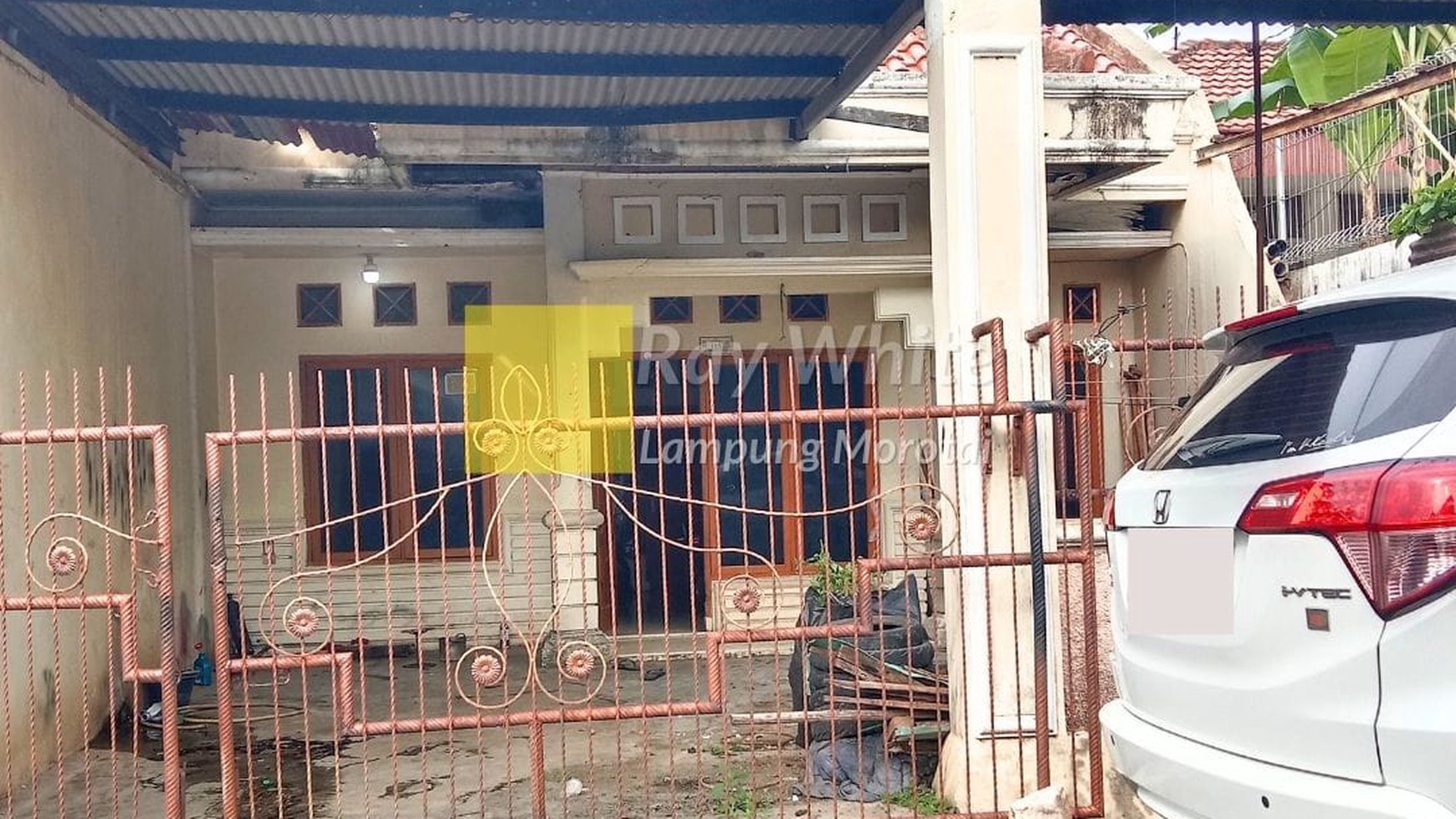 Dijual rumah di Tanjung karang timur