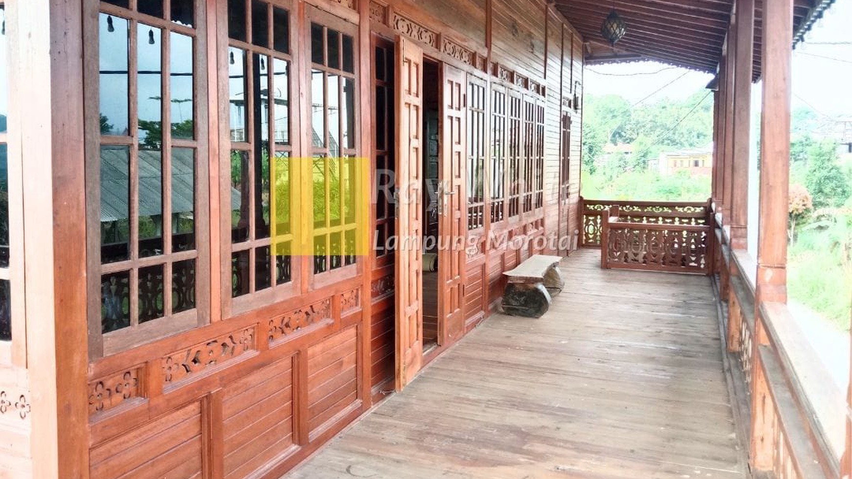 Dijual rumah kayu atau Villa