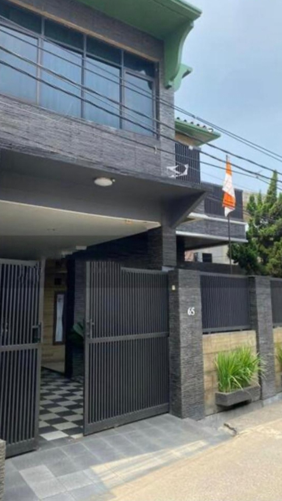 Rumah Bagus Di Jl Kav Keuangan Raya Ciputat Tangerang Selatan