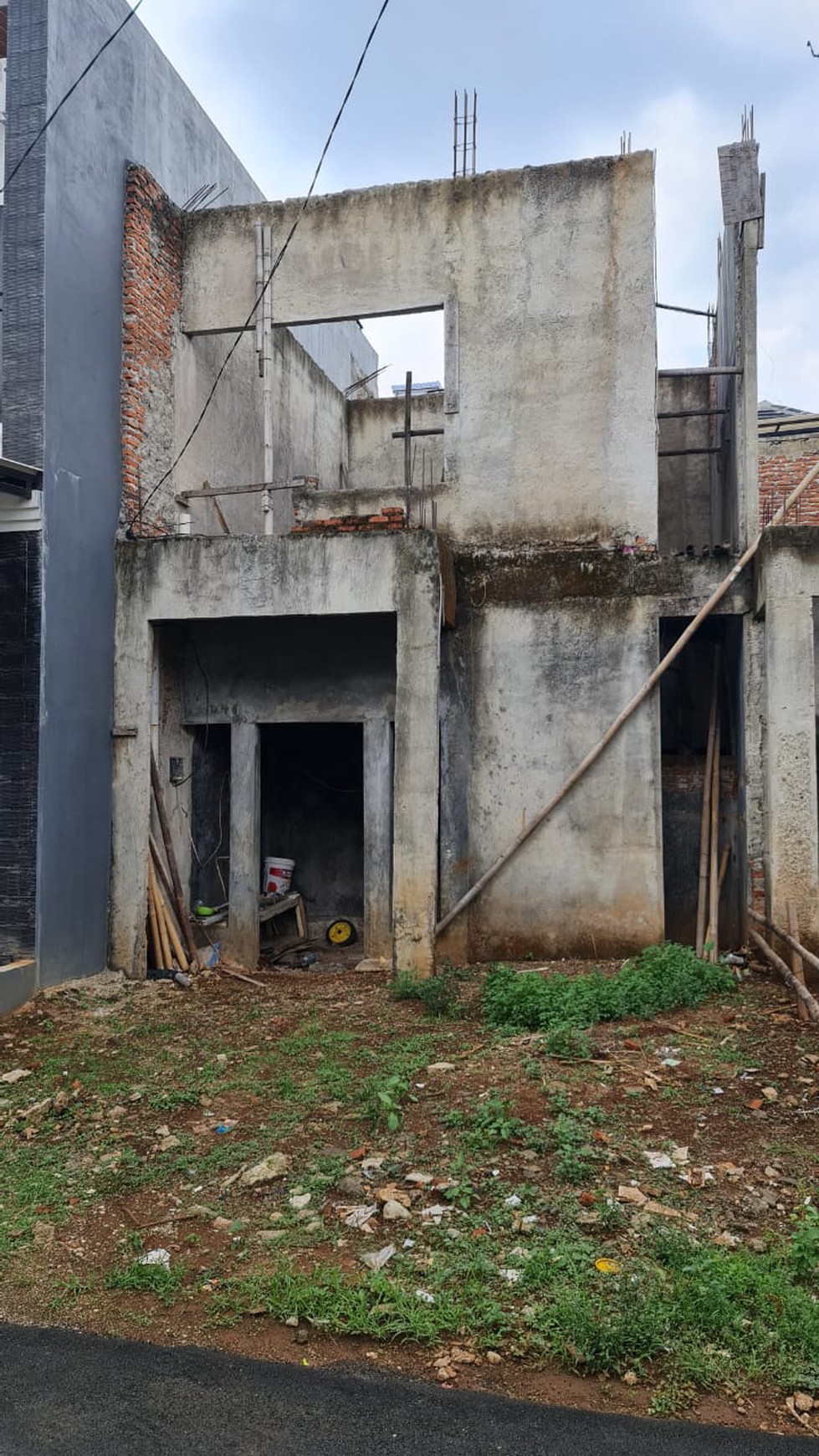 Menanti Penghuni Membangun Kembali  Rumah yang Belum Terisi