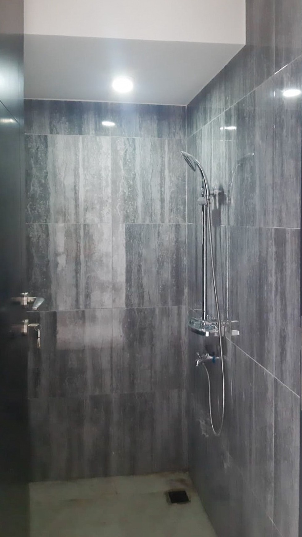 Rumah Baru,keamanan 24 Jam di Graha Raya tangsel.