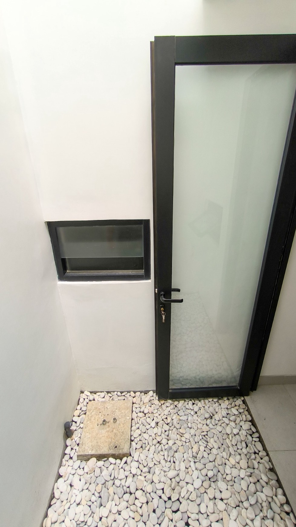 Rumah Baru,keamanan 24 Jam di Graha Raya tangsel.