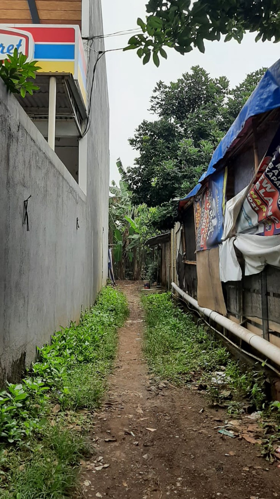 Kavling dekat Univ Pembangunan Jaya Bintaro dan stasiun kereta api...