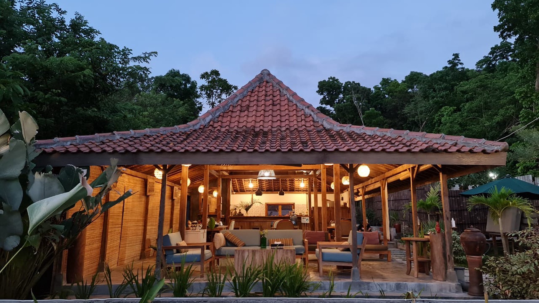 Rumah Hitung Tanah Area Cipete