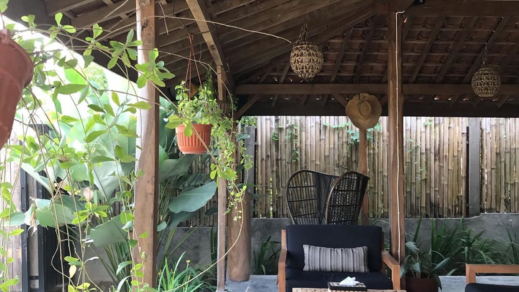 Rumah Hitung Tanah Area Cipete