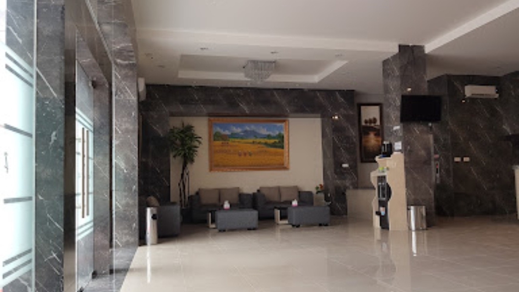 For Sale Budget Hotel Jakarta Barat Masih Operasional  