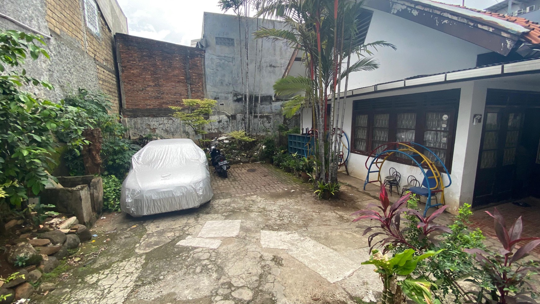 Rumah Hitung Tanah Area Cipete
