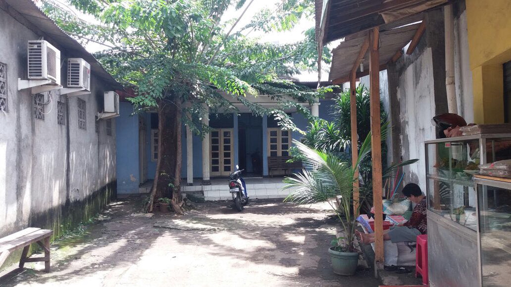 Ruko Strategis di Petukangan Kebayoran Lama.