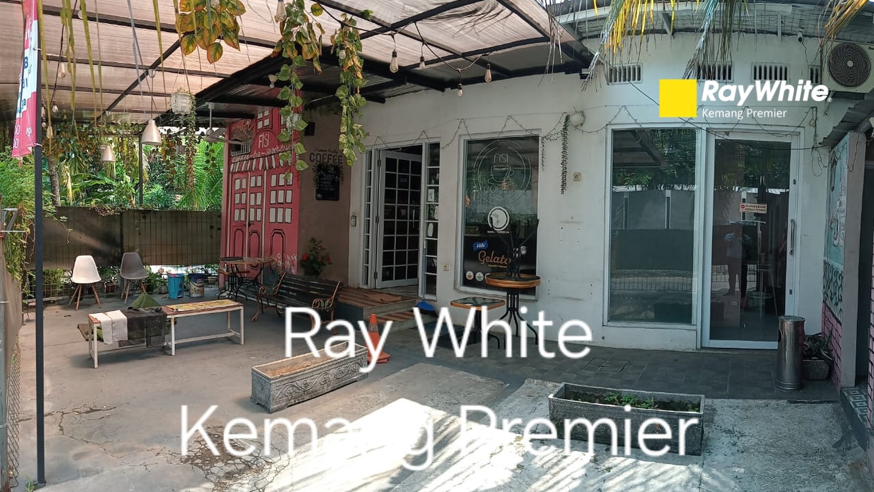 Tempat Usaha / Perkantoran Strategis Siap Pakai, Jalan Batong