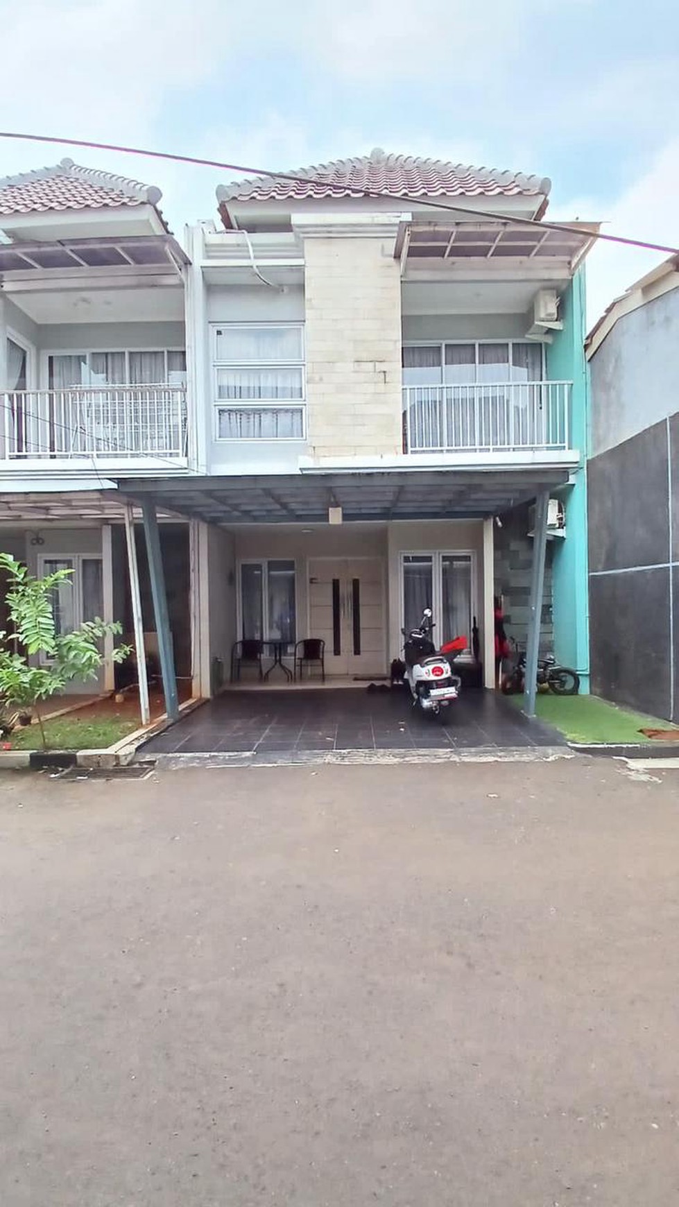 Rumah minimalis, dalam Cluster di Jurang Mangu