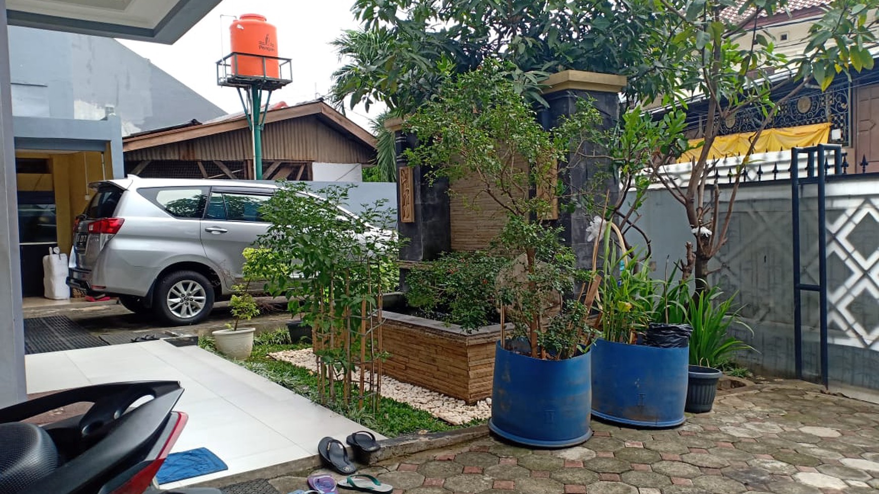 RUMAH PRUMPUNG JATINEGARA JAKARTA TIMUR