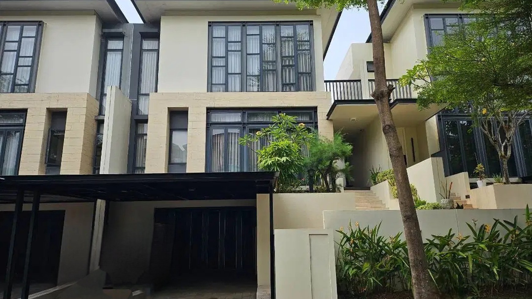 Hot Properti. Rumah Mewah Nava Park Lancewood, BSD