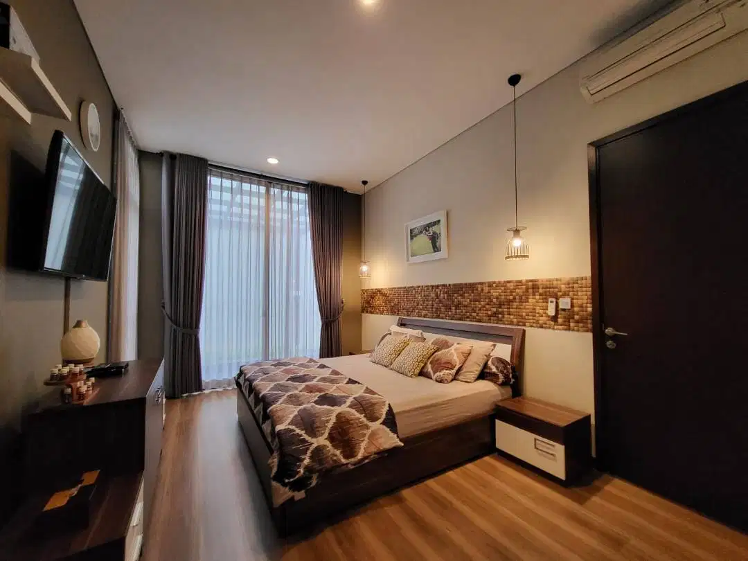 Hot Properti. Rumah Mewah Nava Park Lancewood, BSD