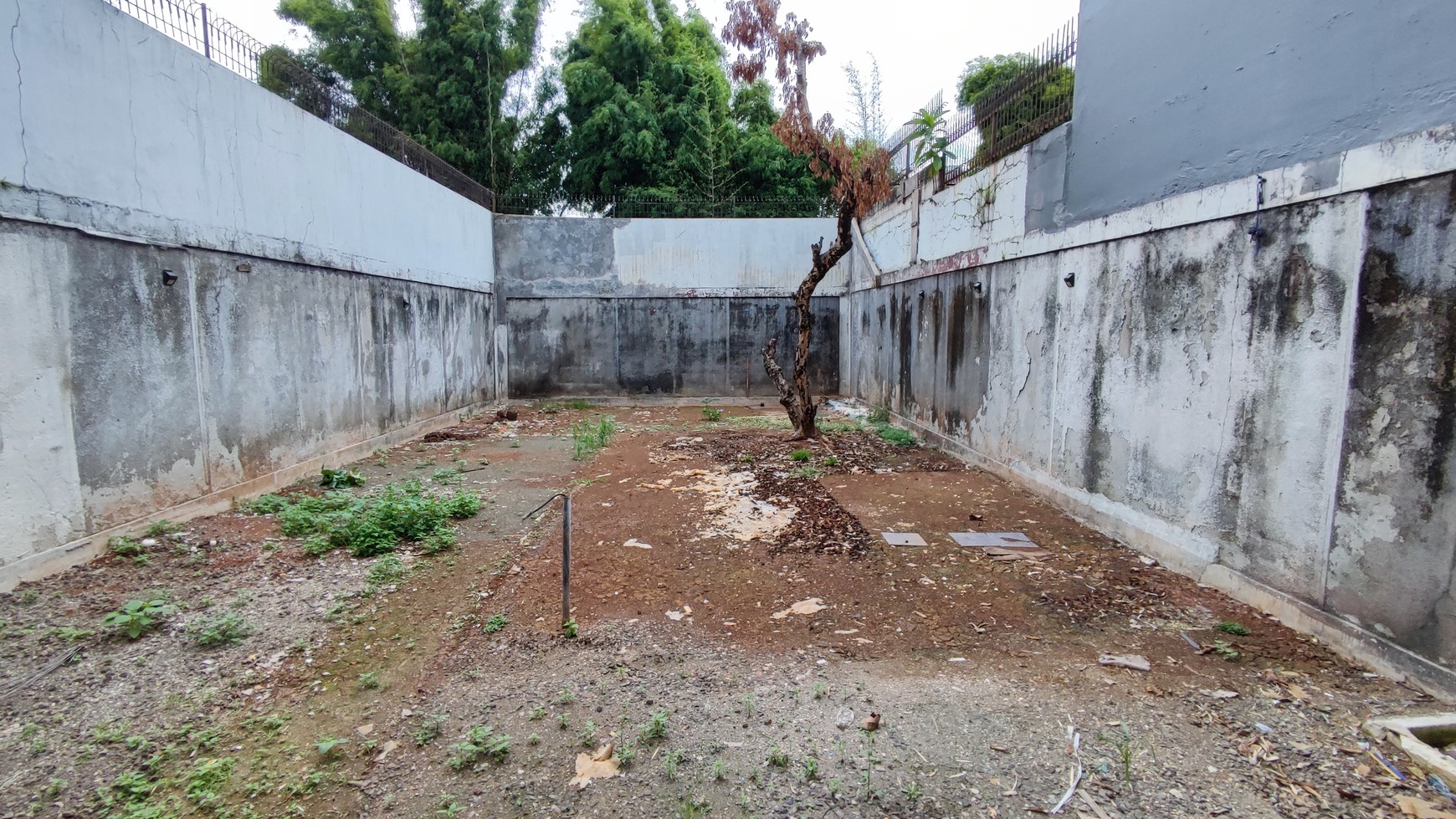 Flash Sale. Rumah mewah cluster Castilla, BSD