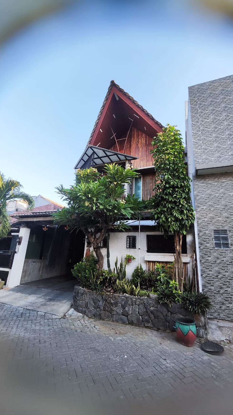 Dijual Rumah Palm Spring Regency - Jambangan - Surabaya Selatan 