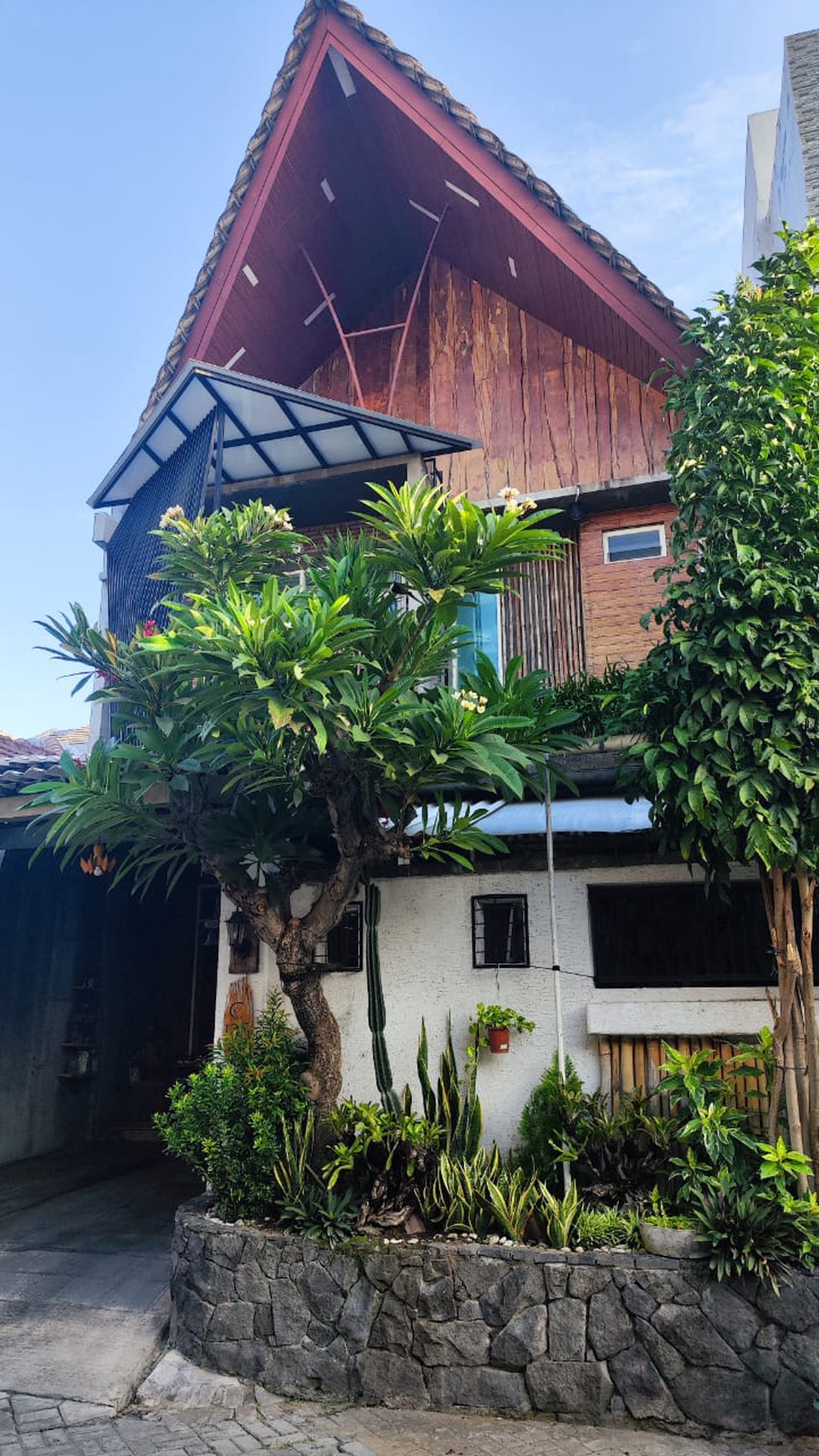 Dijual Rumah Palm Spring Regency - Jambangan - Surabaya Selatan 