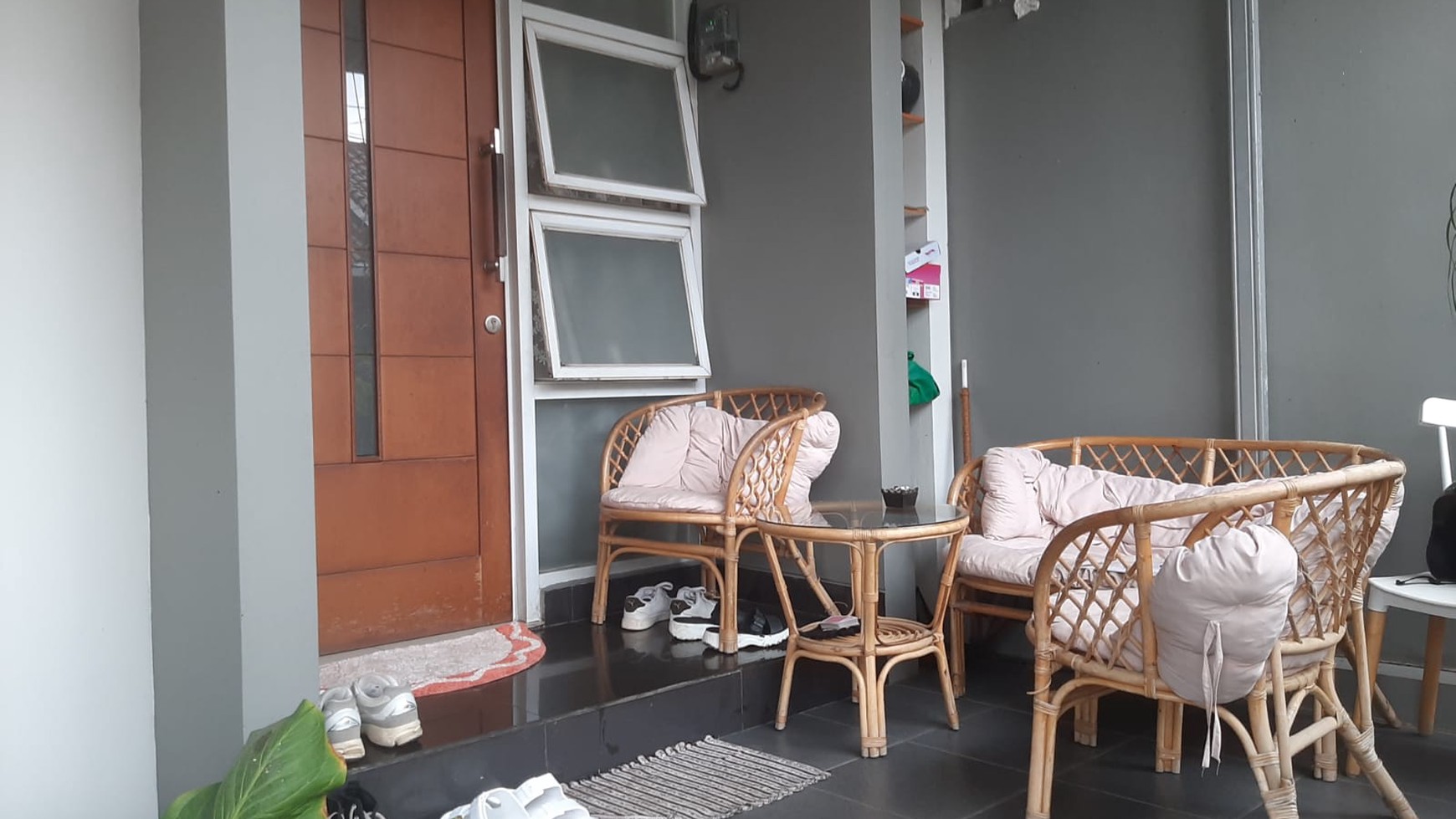 Di Jual Rumah dalam Cluster Semi Furnished Lantai Siap Huni di Ciputat