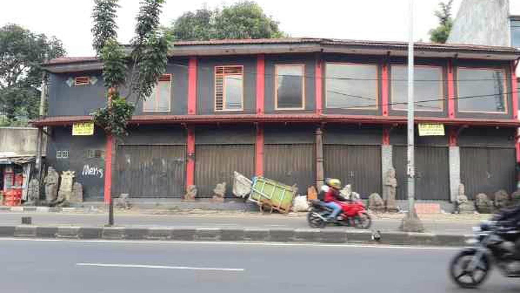 Dijual Cepat Ruko Gandeng Lokasi Strategis di Ciputat Raya