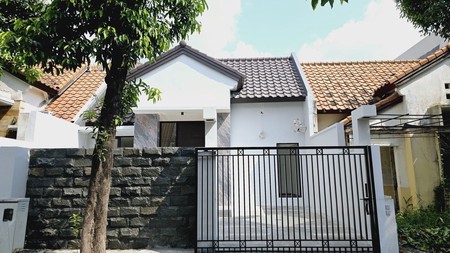 Dijual Rumah Siap Huni di Taman Puspa Raya Citraland Surabaya Barat Fully Renov