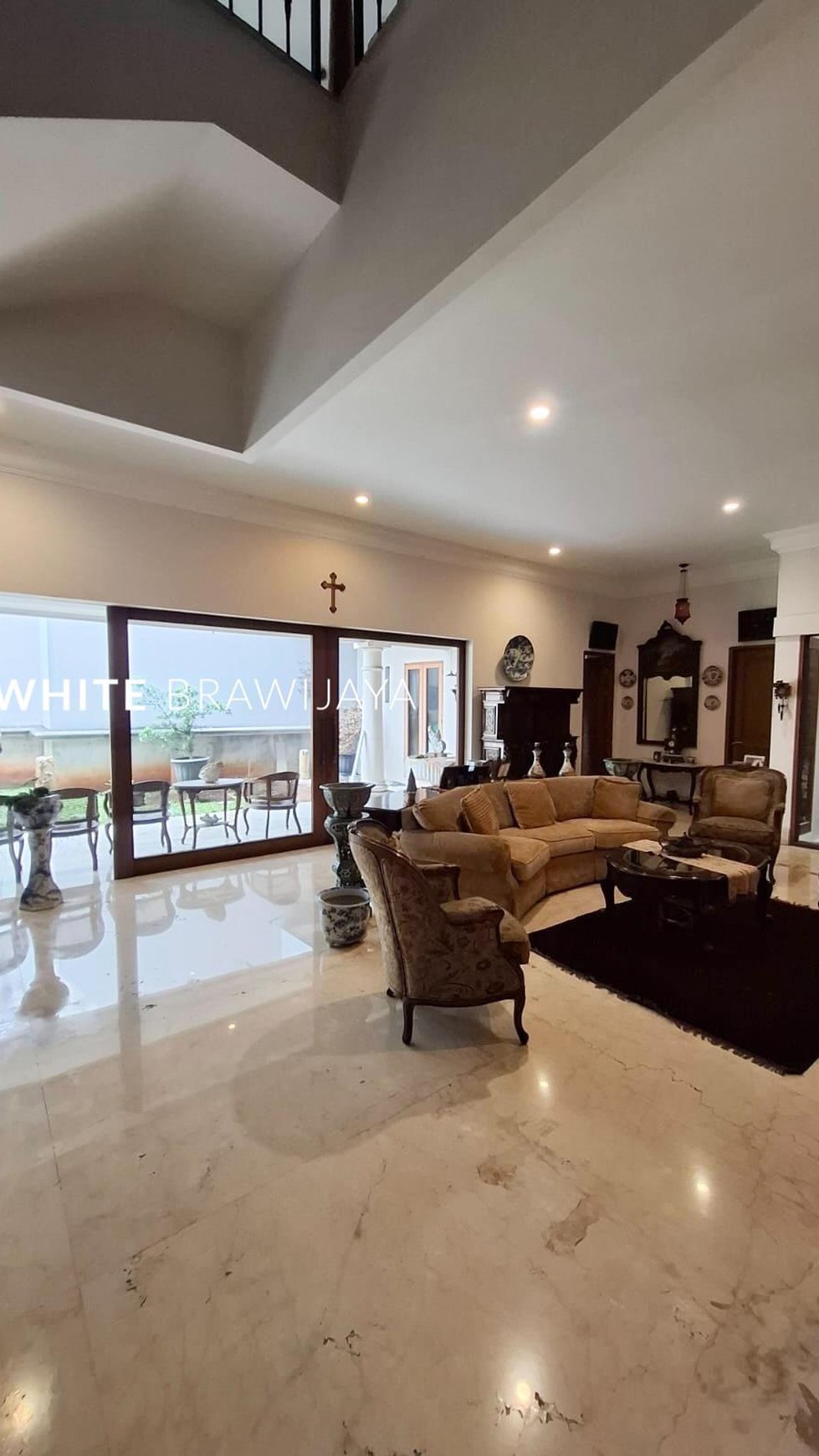 Rumah Hitung Tanah Area Cipete